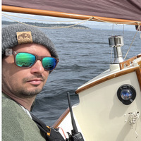 Under Tree Photography logo