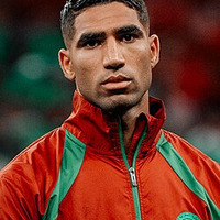 @footballersearn's avatar